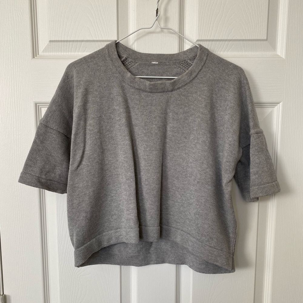 Lululemon Crop Sweater/Tee : Size 8